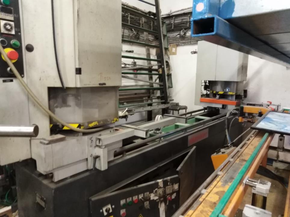 Production line for plastic windows-2